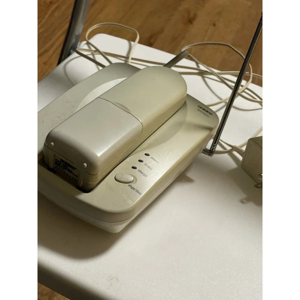 Uniden EXP P91  Cordless Phone (needs Battery)‎